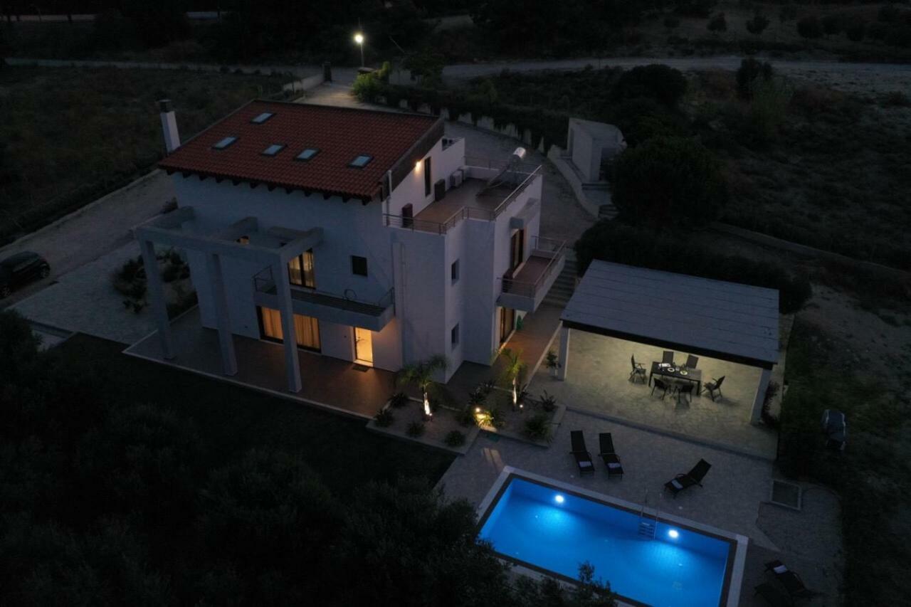 La Luna Villa Tsairi Eksteriør billede